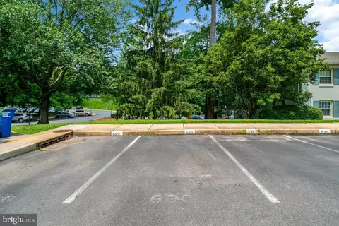 Exterior - 8360 B Dunham Ct, Springfield, VA 22152 photo 5 of 5