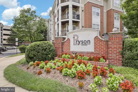 12905 Centre Park Cir #412, Herndon, VA 20171