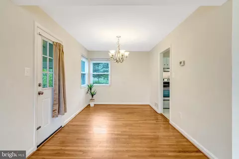 5804 Channing Rd, Springfield, VA 22150 photo 8