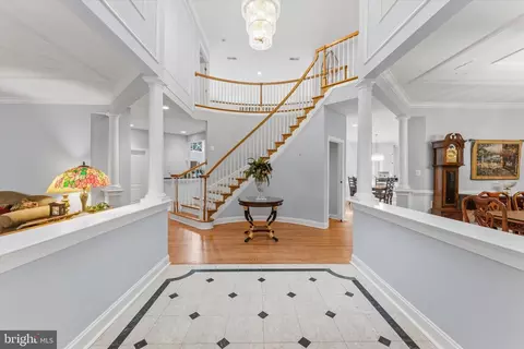 851 Forestville Meadows Dr, Great Falls, VA 22066