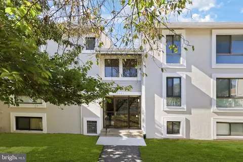 8607 Village Way #D, Alexandria, VA 22309