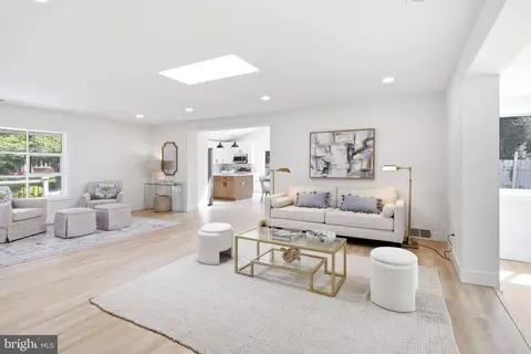 Living - 7501 Nancemond St, Springfield, VA 22150 photo 3 of 4