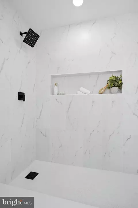 Bath - 7501 Nancemond St, Springfield, VA 22150 photo 4 of 5