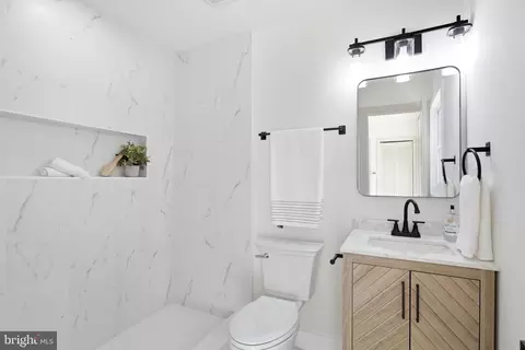 Bath - 7501 Nancemond St, Springfield, VA 22150 photo 5 of 5