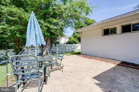 Exterior - 7501 Nancemond St, Springfield, VA 22150 photo 3 of 6