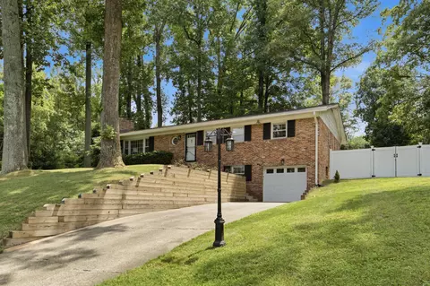 9201 Bayard Pl, Fairfax, VA 22032