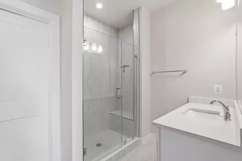 Bath - 1702 Bandit Loop, Reston, VA 20190 photo 3 of 5