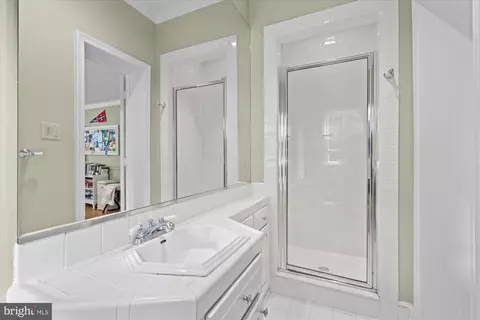 Bath - 1033 Swinks Mill Rd, Mclean, VA 22102 photo 3 of 4