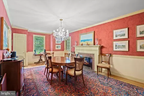 Dining - 1033 Swinks Mill Rd, Mclean, VA 22102 photo 2 of 3