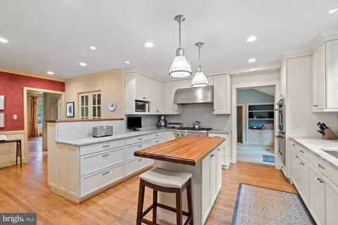 Kitchen - 1033 Swinks Mill Rd, Mclean, VA 22102 photo 4 of 4