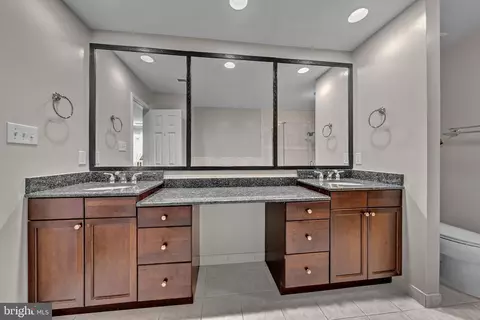 Bath - 1077 Spring Hill Rd, Mclean, VA 22102 photo 2 of 7