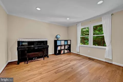 Living - 1077 Spring Hill Rd, Mclean, VA 22102 photo 4 of 7