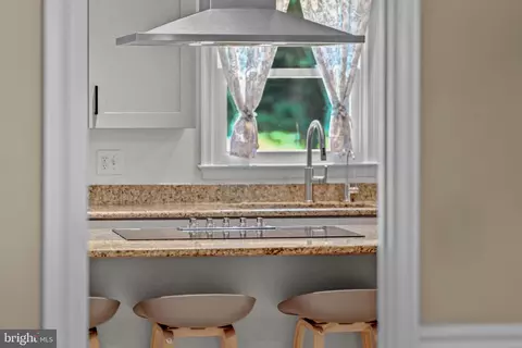 Entry Way - 1077 Spring Hill Rd, Mclean, VA 22102 photo 3 of 6