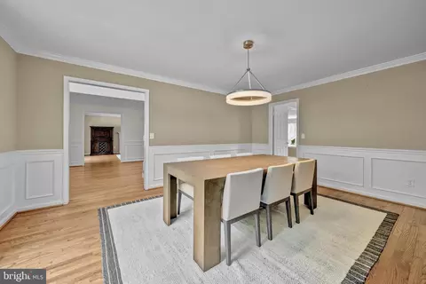 Dining - 1077 Spring Hill Rd, Mclean, VA 22102 photo 2 of 4