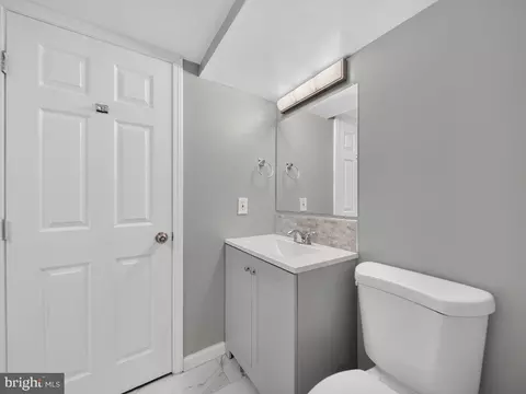 Bath - 5502 Kings Park Dr, Springfield, VA 22151 photo 5 of 6