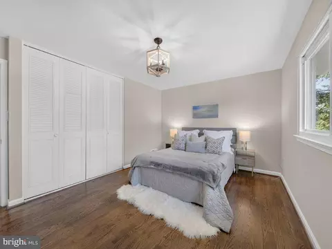 Bedroom - 5502 Kings Park Dr, Springfield, VA 22151 photo 7 of 12
