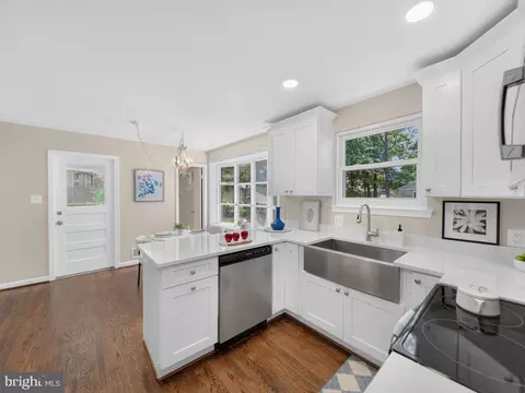 Kitchen - 5502 Kings Park Dr, Springfield, VA 22151 photo 6 of 8