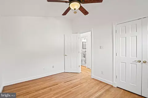 Bedroom - 1603 Simmons Dr, Mclean, VA 22101 photo 3 of 5