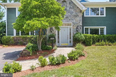 Exterior - 1603 Simmons Dr, Mclean, VA 22101 photo 2 of 16