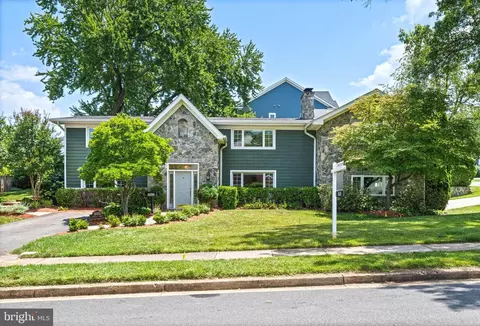 Exterior - 1603 Simmons Dr, Mclean, VA 22101 photo 6 of 16