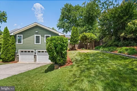 Exterior - 1603 Simmons Dr, Mclean, VA 22101 photo 15 of 16