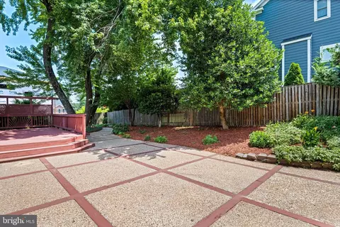 Exterior - 1603 Simmons Dr, Mclean, VA 22101 photo 8 of 16