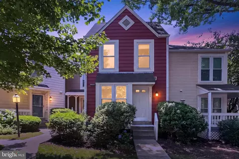 1769 Whisperhill Dr, Reston, VA 20194