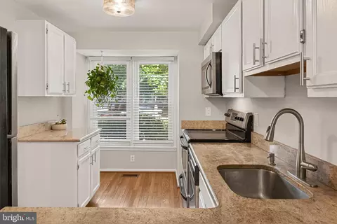 Kitchen - 1769 Whisperhill Dr, Reston, VA 20194 photo 1 of 4