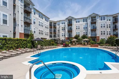 2655 Prosperity Ave #201, Fairfax, VA 22031
