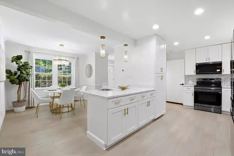Kitchen - 6601 Reynard Dr, Springfield, VA 22152 photo 1 of 4