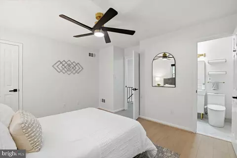 Bedroom - 6601 Reynard Dr, Springfield, VA 22152 photo 4 of 4