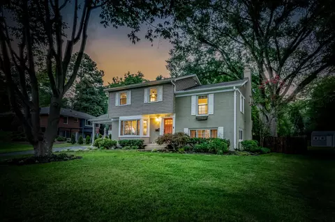 8709 Waterford Rd, Alexandria, VA 22308