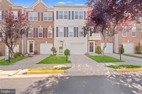 5280 Kestrel Crossing Dr, Alexandria, VA 22312