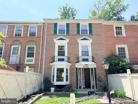 4526 Arendale Sq, Alexandria, VA 22309