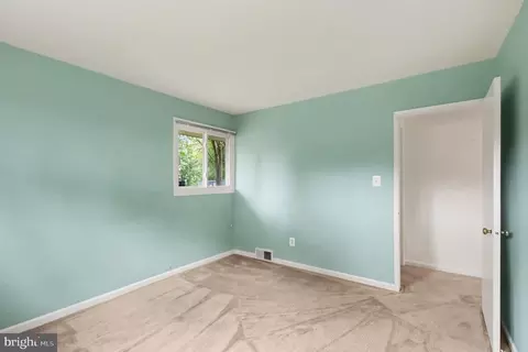 Bedroom - 7314 Foxe Pl, Springfield, VA 22151 photo 9 of 13