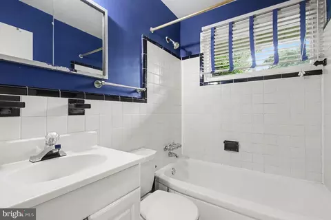 Bath - 7314 Foxe Pl, Springfield, VA 22151 photo 1 of 2