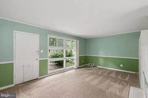 Living - 7314 Foxe Pl, Springfield, VA 22151 photo 6 of 9