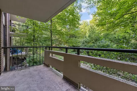 Exterior - 1808 Old Meadow Rd #418, Mclean, VA 22102 photo 1 of 4