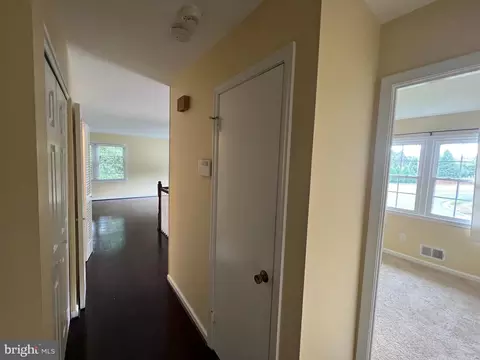Entry Way - 7208 Briarcliff Dr, Springfield, VA 22153 photo 13 of 16