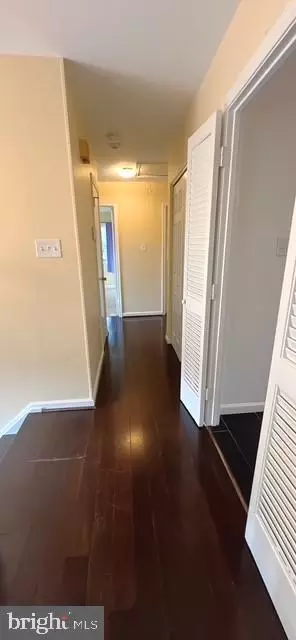 Entry Way - 7208 Briarcliff Dr, Springfield, VA 22153 photo 9 of 11