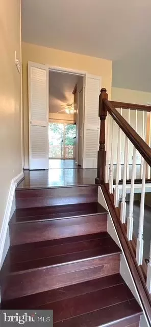 Entry Way - 7208 Briarcliff Dr, Springfield, VA 22153 photo 3 of 11