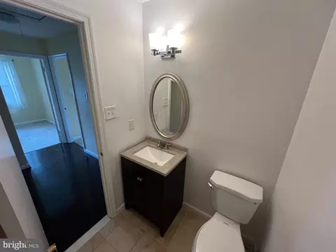 Bath - 7208 Briarcliff Dr, Springfield, VA 22153 photo 1 of 2
