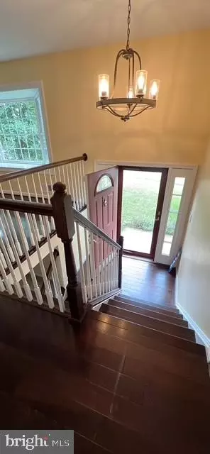 Entry Way - 7208 Briarcliff Dr, Springfield, VA 22153 photo 2 of 11