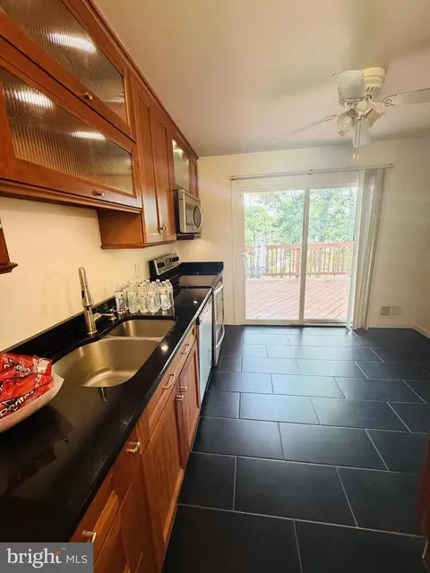Kitchen - 7208 Briarcliff Dr, Springfield, VA 22153 photo 4 of 4