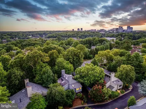 View/Area - 1982 Solaridge Ct, Reston, VA 20191 photo 1 of 2