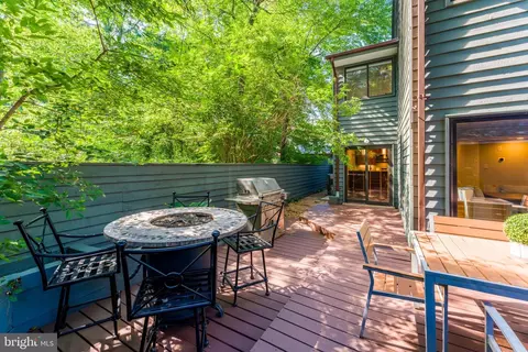 Exterior - 1982 Solaridge Ct, Reston, VA 20191 photo 9 of 14