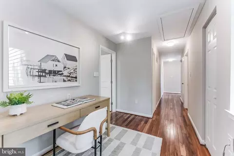 Entry Way - 1982 Solaridge Ct, Reston, VA 20191 photo 5 of 5
