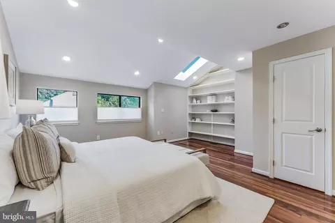Bedroom - 1982 Solaridge Ct, Reston, VA 20191 photo 2 of 8