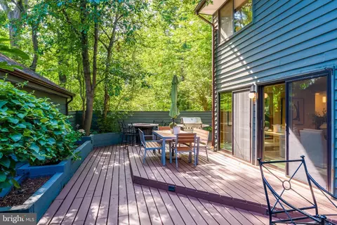 Exterior - 1982 Solaridge Ct, Reston, VA 20191 photo 6 of 14
