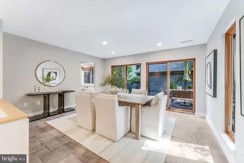 Dining - 1982 Solaridge Ct, Reston, VA 20191 photo 5 of 8